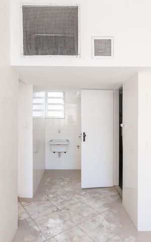Apartamento à venda com 170m², 3 quartos e 1 vagaÁrea de Serviço
