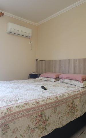 Casa à venda com 180m², 3 quartos e 2 vagasSuíte