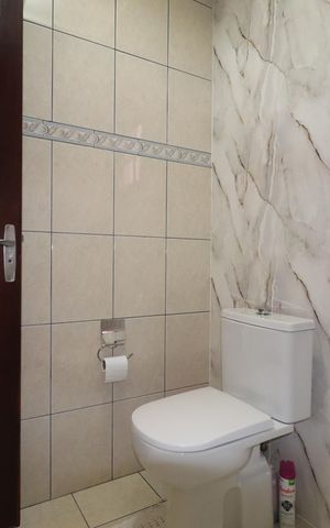 Casa à venda com 180m², 3 quartos e 2 vagasBanheiro 3