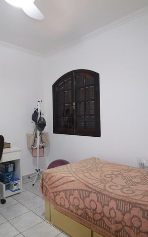 Casa à venda com 180m², 3 quartos e 2 vagasQuarto 1