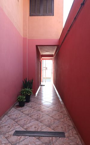 Casa à venda com 180m², 3 quartos e 2 vagasCorredor Lateral