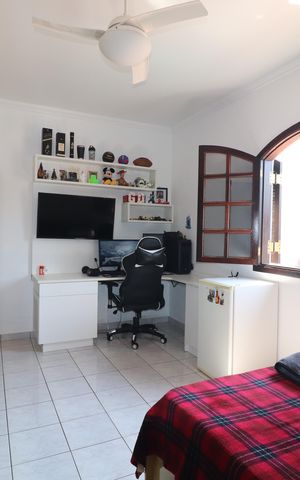 Casa à venda com 180m², 3 quartos e 2 vagasQuarto 2