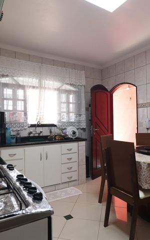 Casa à venda com 180m², 3 quartos e 2 vagasCozinha