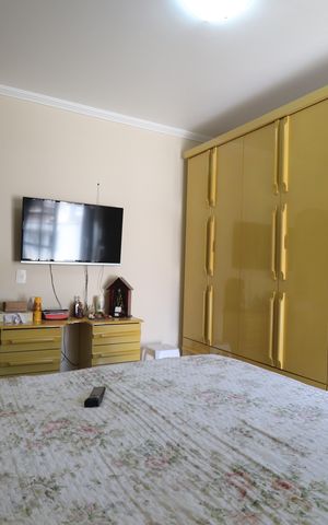 Casa à venda com 180m², 3 quartos e 2 vagasSuíte
