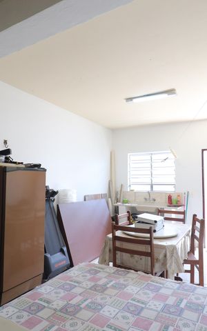 Casa à venda com 180m², 3 quartos e 2 vagasEdícula - Quarto