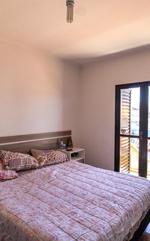 Casa à venda com 300m², 3 quartos e 4 vagas Casa à venda com 300m², 3 quartos e 4 vagasSuíte