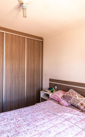 Casa à venda com 300m², 3 quartos e 4 vagas Casa à venda com 300m², 3 quartos e 4 vagasSuíte