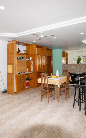 Casa de condomínio para alugar com 333m², 5 quartos e 2 vagas Casa de condomínio para alugar com 333m², 5 quartos e 2 vagasSala