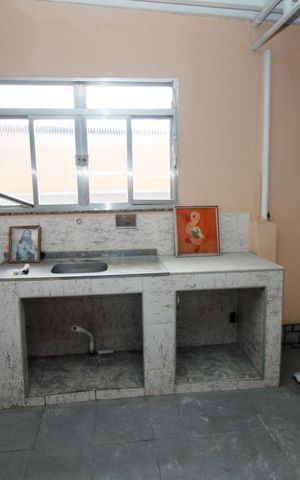Casa à venda com 400m², 2 quartos e 2 vagasVaranda gourmet
