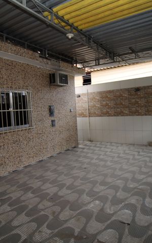 Casa à venda com 400m², 2 quartos e 2 vagasGaragem