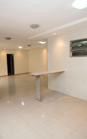 Casa à venda com 400m², 2 quartos e 2 vagasSala