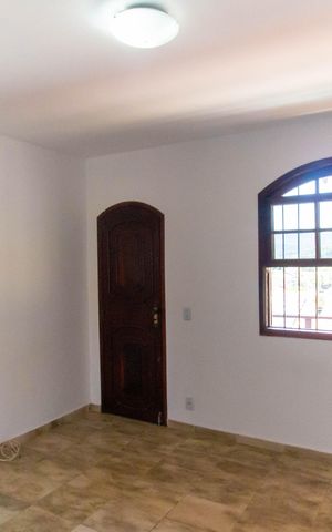 Casa à venda com 200m², 4 quartos e 3 vagas Casa à venda com 200m², 4 quartos e 3 vagasQuarto 4