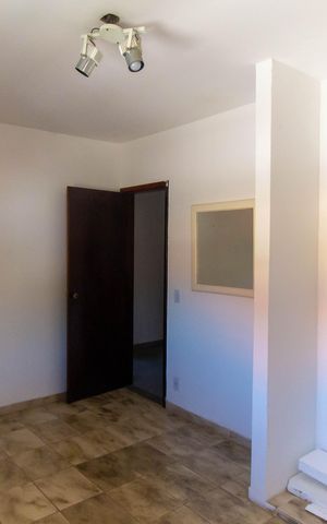 Casa à venda com 200m², 4 quartos e 3 vagas Casa à venda com 200m², 4 quartos e 3 vagasQuarto 2