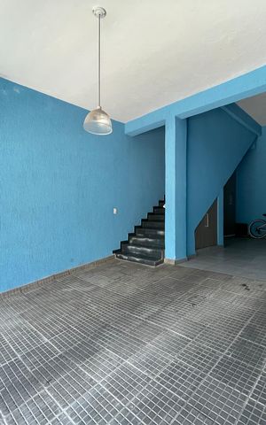 Casa à venda com 182m², 3 quartos e 3 vagas Casa à venda com 182m², 3 quartos e 3 vagasGaragem