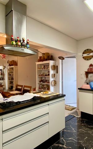 Apartamento à venda com 135m², 3 quartos e sem vaga Apartamento à venda com 135m², 3 quartos e sem vagaCozinha