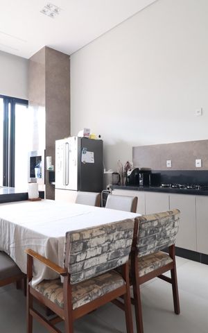 Casa para alugar com 170m², 4 quartos e 2 vagasCozinha