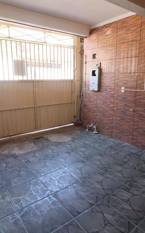 Casa à venda com 100m², 2 quartos e 1 vagaGaragem