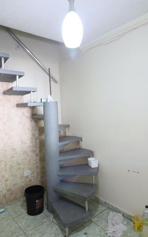 Casa à venda com 100m², 2 quartos e 1 vagaSala