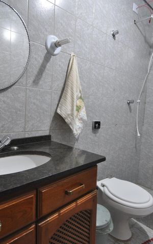 Casa para alugar com 150m², 2 quartos e 2 vagasBanheiro Social