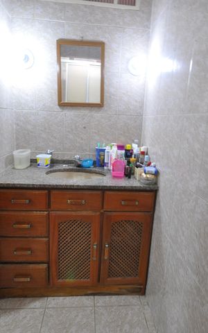 Casa para alugar com 150m², 2 quartos e 2 vagasBanheiro da Suíte