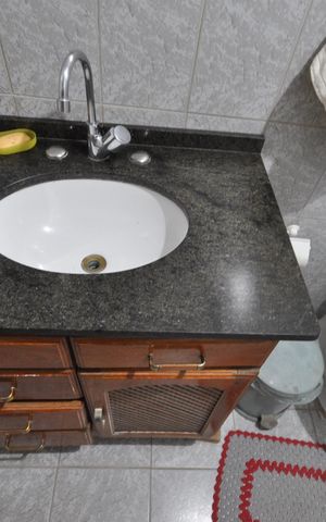 Casa para alugar com 150m², 2 quartos e 2 vagasBanheiro Social