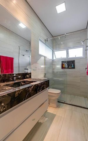 Casa à venda com 470m², 4 quartos e 2 vagas