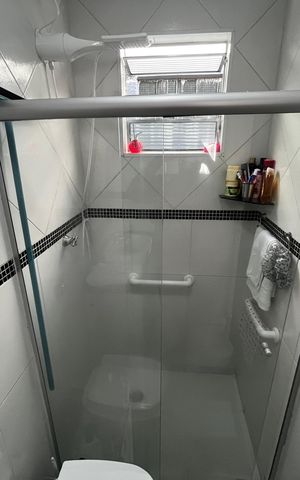 Casa à venda com 98m², 3 quartos e 1 vagaBanheiro