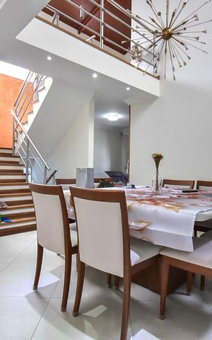 Casa de condomínio à venda com 280m², 3 quartos e 4 vagasSala de Jantar