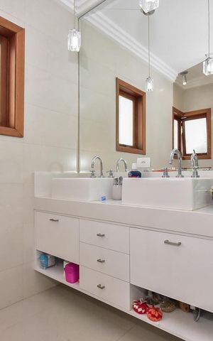 Casa de condomínio à venda com 280m², 3 quartos e 4 vagasBanheiro Suíte 3