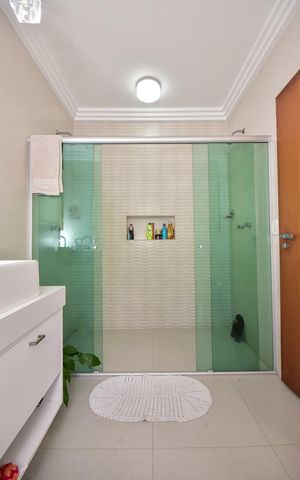 Casa de condomínio à venda com 280m², 3 quartos e 4 vagasBanheiro Suíte 3