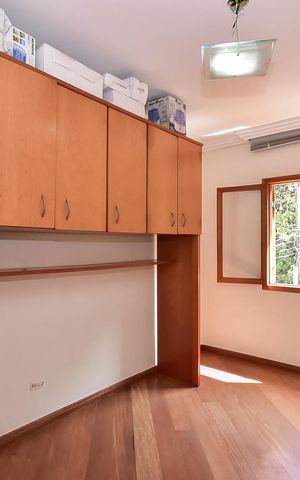 Casa de condomínio à venda com 280m², 3 quartos e 4 vagasQuarto 1