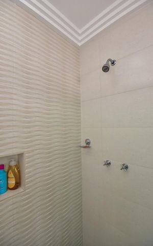 Casa de condomínio à venda com 280m², 3 quartos e 4 vagasBanheiro Suíte 3