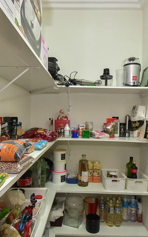 Casa de condomínio à venda com 280m², 3 quartos e 4 vagasDespensa