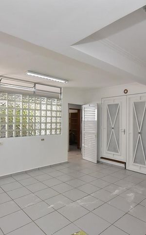 Casa de condomínio à venda com 280m², 3 quartos e 4 vagasÁrea comum