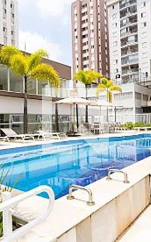 Apartamento à venda com 68m², 2 quartos e 2 vagas Apartamento à venda com 68m², 2 quartos e 2 vagasÁrea comum - Piscina