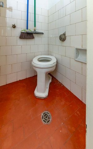 Apartamento para alugar com 95m², 3 quartos e sem vaga Apartamento para alugar com 95m², 3 quartos e sem vagaBanheiro de serviço