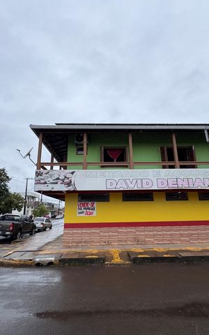 Casa à venda com 286m², 3 quartos e 1 vaga Casa à venda com 286m², 3 quartos e 1 vagaFachada