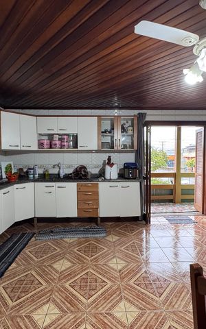 Casa à venda com 286m², 3 quartos e 1 vaga Casa à venda com 286m², 3 quartos e 1 vagaCozinha