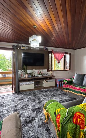 Casa à venda com 286m², 3 quartos e 1 vaga Casa à venda com 286m², 3 quartos e 1 vagaSala