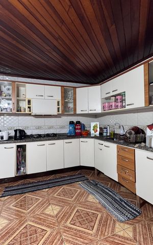 Casa à venda com 286m², 3 quartos e 1 vaga Casa à venda com 286m², 3 quartos e 1 vagaCozinha