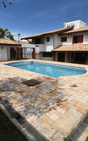 Casa de condomínio à venda com 604m², 4 quartos e 6 vagasPiscina