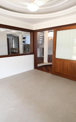 Casa de condomínio à venda com 604m², 4 quartos e 6 vagasSala 2