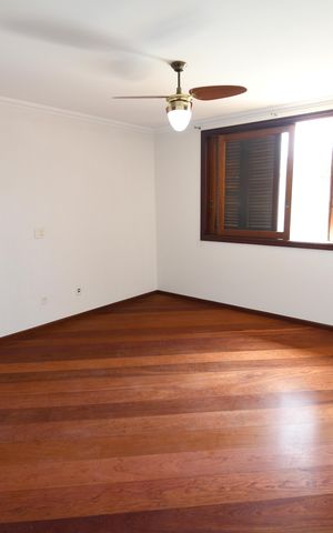 Casa de condomínio à venda com 604m², 4 quartos e 6 vagasSuíte 3