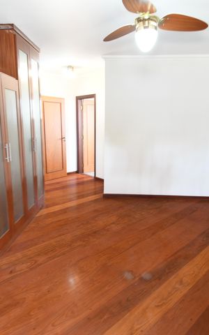 Casa de condomínio à venda com 604m², 4 quartos e 6 vagasSuíte 1