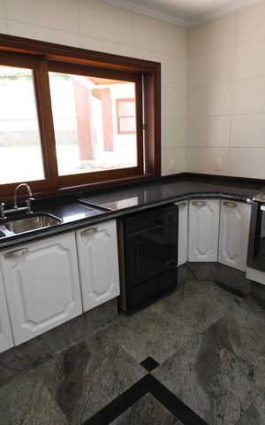 Casa de condomínio à venda com 604m², 4 quartos e 6 vagasCozinha