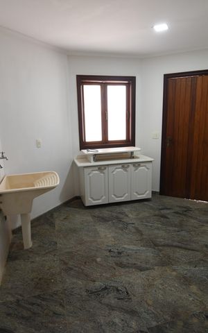 Casa de condomínio à venda com 604m², 4 quartos e 6 vagasÁrea de Serviço