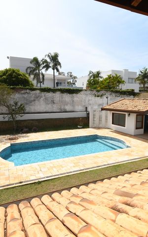 Casa de condomínio à venda com 604m², 4 quartos e 6 vagasSuíte 1 - Vista