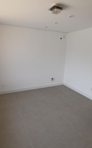 Casa de condomínio à venda com 604m², 4 quartos e 6 vagasAtelier