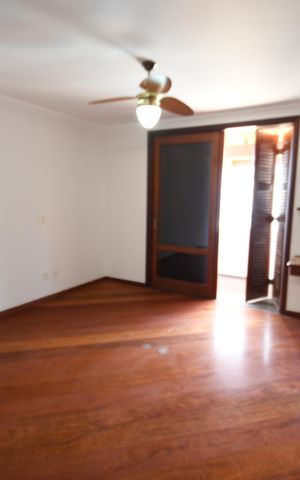 Casa de condomínio à venda com 604m², 4 quartos e 6 vagasSuíte 1