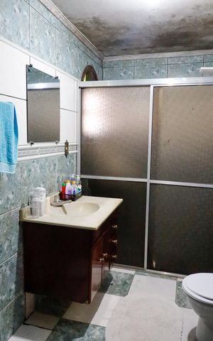 Casa à venda com 168m², 5 quartos e 3 vagasBanheiro
